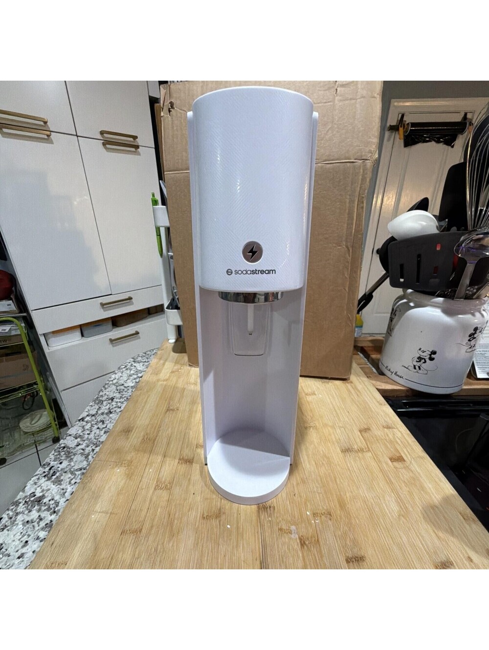 SodaStream E-TERRA-001 Electric Soda Maker White NO Power Adapter *